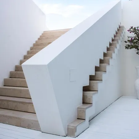 White ホテル